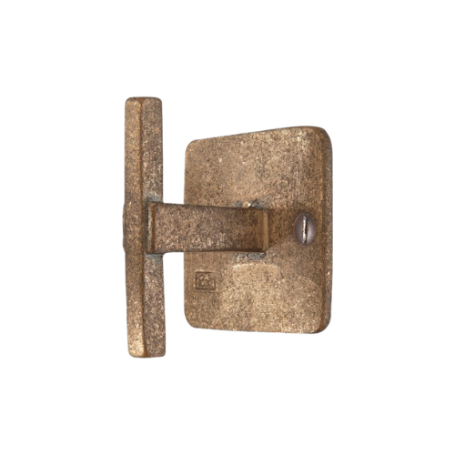 Pure kapstokhaak T-model op vierkant rozet, ruw brons