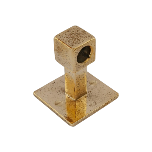 Pure eindsteun Q rechts, ruw brons gepolijst