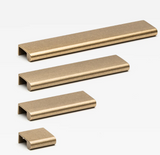 Lincoln meubelgreep 130 mm, getrommeld messing