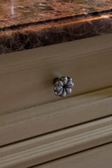 Giara-meubelknop-PoFL-33-bloem-33-mm-verouderd-ijzer