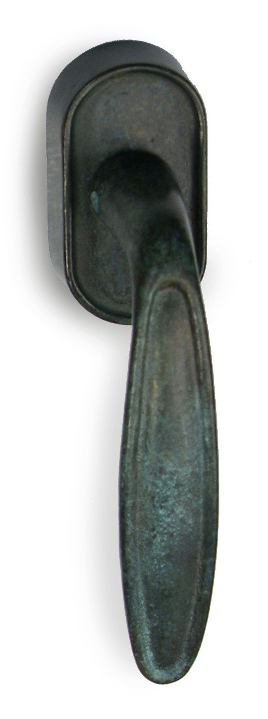 Giara raamkruk M2/32 op ovaal rozet, groen brons