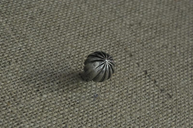 Giara-meubelknop-PoM-23-mm-kogel-ribbel-britannium