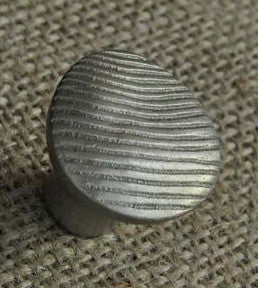 Giara-meubelknop-C60-rond-fijn-gestreept-30-mm-verouderd-zilver